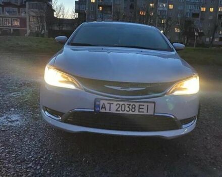Белый Крайслер 200, объемом двигателя 2.4 л и пробегом 160 тыс. км за 10624 $, фото 6 на Automoto.ua