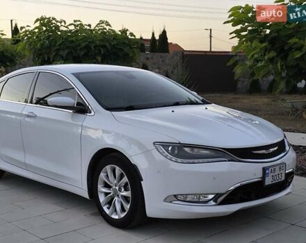 Белый Крайслер 200, объемом двигателя 2.36 л и пробегом 90 тыс. км за 11500 $, фото 18 на Automoto.ua