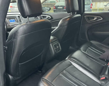 Белый Крайслер 200, объемом двигателя 2.36 л и пробегом 270 тыс. км за 8700 $, фото 12 на Automoto.ua