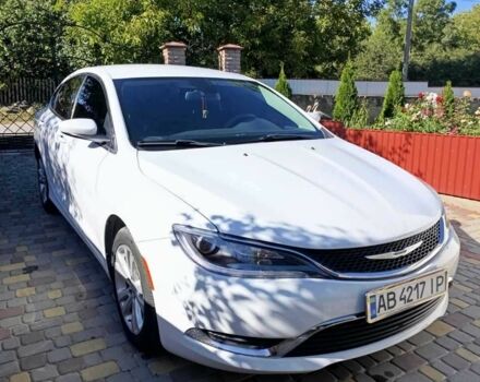 Белый Крайслер 200, объемом двигателя 2.4 л и пробегом 140 тыс. км за 10200 $, фото 12 на Automoto.ua