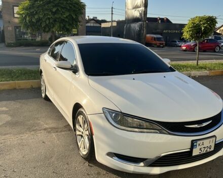 Белый Крайслер 200, объемом двигателя 2.4 л и пробегом 167 тыс. км за 9000 $, фото 2 на Automoto.ua
