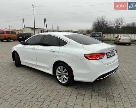 Белый Крайслер 200, объемом двигателя 2.36 л и пробегом 270 тыс. км за 8700 $, фото 4 на Automoto.ua