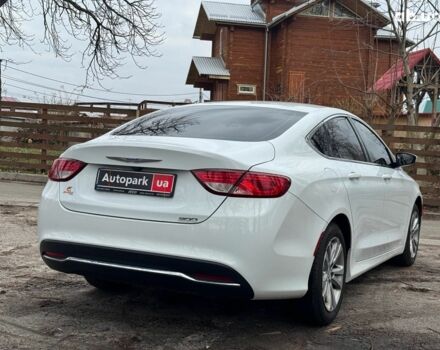 Білий Крайслер 200, об'ємом двигуна 2.4 л та пробігом 160 тис. км за 10390 $, фото 8 на Automoto.ua