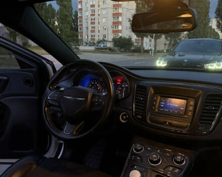 Крайслер 200 2014 у Кременчуге на Automoto.ua Білий Крайслер 200, об'ємом двигуна 2.36 л та пробігом 76 тис. км за 10600 $, фото 45 на Automoto.ua