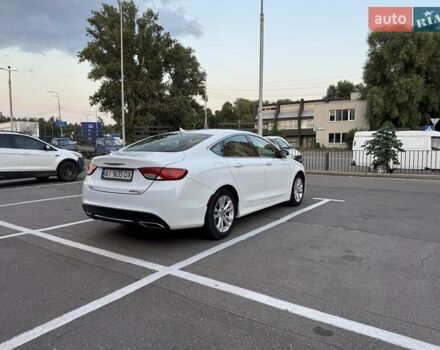 Белый Крайслер 200, объемом двигателя 3.6 л и пробегом 205 тыс. км за 12500 $, фото 7 на Automoto.ua