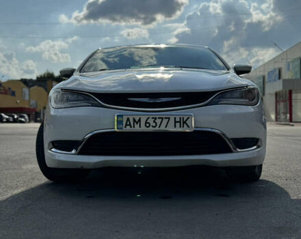 Білий Крайслер 200, об'ємом двигуна 2.36 л та пробігом 199 тис. км за 7700 $, фото 3 на Automoto.ua