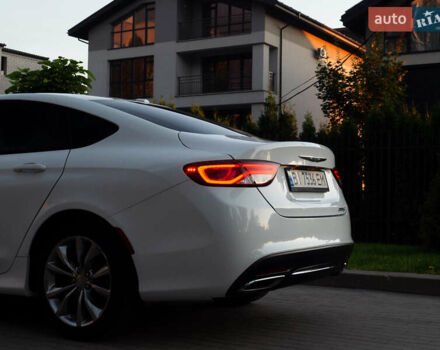 Крайслер 200 2014 у Кременчуге на Automoto.ua Білий Крайслер 200, об'ємом двигуна 2.36 л та пробігом 76 тис. км за 10600 $, фото 8 на Automoto.ua