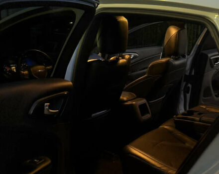 Крайслер 200 2014 у Кременчуге на Automoto.ua Білий Крайслер 200, об'ємом двигуна 2.36 л та пробігом 76 тис. км за 10600 $, фото 39 на Automoto.ua