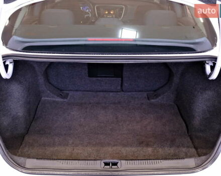 Белый Крайслер 200, объемом двигателя 2.4 л и пробегом 111 тыс. км за 8900 $, фото 42 на Automoto.ua