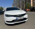 Белый Крайслер 200, объемом двигателя 2.36 л и пробегом 250 тыс. км за 8500 $, фото 2 на Automoto.ua
