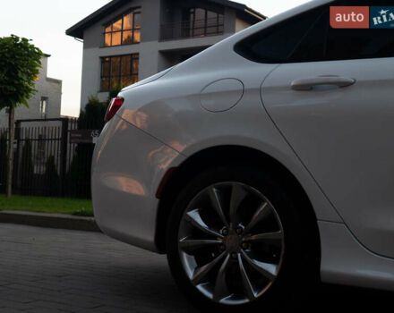 Крайслер 200 2014 у Кременчуге на Automoto.ua Білий Крайслер 200, об'ємом двигуна 2.36 л та пробігом 76 тис. км за 10600 $, фото 3 на Automoto.ua