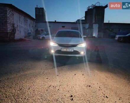 Белый Крайслер 200, объемом двигателя 2.4 л и пробегом 165 тыс. км за 9600 $, фото 37 на Automoto.ua