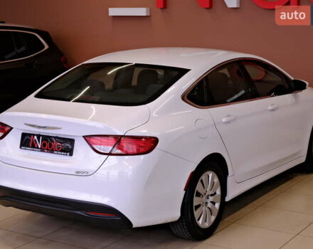 Белый Крайслер 200, объемом двигателя 2.4 л и пробегом 111 тыс. км за 8900 $, фото 13 на Automoto.ua