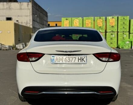 Белый Крайслер 200, объемом двигателя 2.4 л и пробегом 199 тыс. км за 8500 $, фото 7 на Automoto.ua