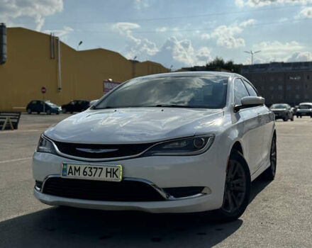 Білий Крайслер 200, об'ємом двигуна 2.36 л та пробігом 199 тис. км за 7700 $, фото 2 на Automoto.ua