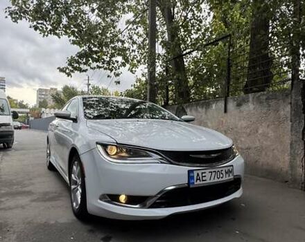 Белый Крайслер 200, объемом двигателя 2.36 л и пробегом 153 тыс. км за 13000 $, фото 1 на Automoto.ua