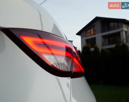 Крайслер 200 2014 у Кременчуге на Automoto.ua Білий Крайслер 200, об'ємом двигуна 2.36 л та пробігом 76 тис. км за 10600 $, фото 9 на Automoto.ua