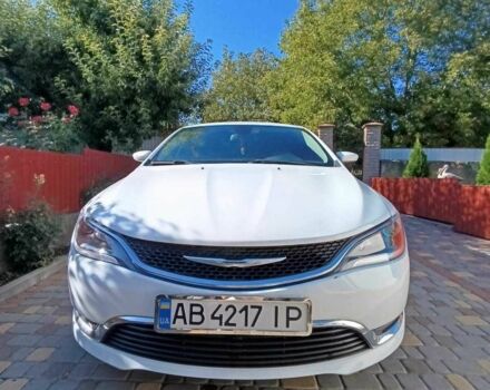 Белый Крайслер 200, объемом двигателя 2.4 л и пробегом 140 тыс. км за 10200 $, фото 13 на Automoto.ua