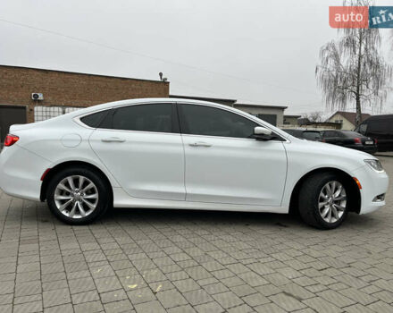 Белый Крайслер 200, объемом двигателя 2.36 л и пробегом 270 тыс. км за 8700 $, фото 8 на Automoto.ua