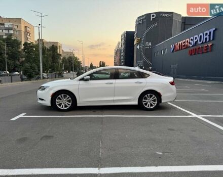 Белый Крайслер 200, объемом двигателя 3.6 л и пробегом 205 тыс. км за 12500 $, фото 4 на Automoto.ua