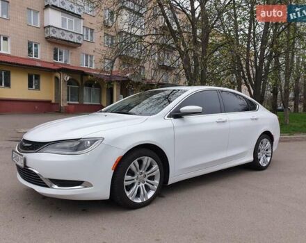 Білий Крайслер 200, об'ємом двигуна 2.36 л та пробігом 185 тис. км за 10500 $, фото 7 на Automoto.ua