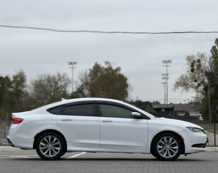 Белый Крайслер 200, объемом двигателя 3.6 л и пробегом 204 тыс. км за 9900 $, фото 3 на Automoto.ua