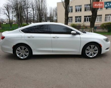 Білий Крайслер 200, об'ємом двигуна 2.36 л та пробігом 185 тис. км за 10500 $, фото 5 на Automoto.ua