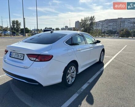 Белый Крайслер 200, объемом двигателя 2.36 л и пробегом 217 тыс. км за 8700 $, фото 2 на Automoto.ua