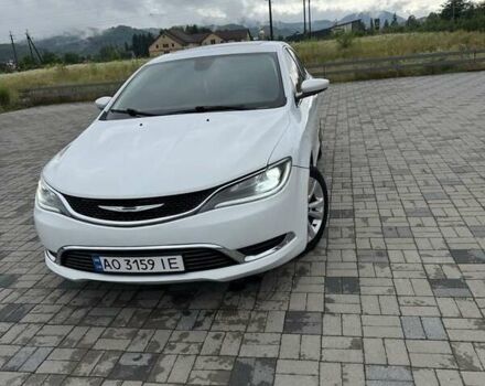 Білий Крайслер 200, об'ємом двигуна 2.4 л та пробігом 180 тис. км за 8300 $, фото 3 на Automoto.ua