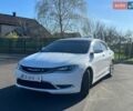 Белый Крайслер 200, объемом двигателя 2.36 л и пробегом 271 тыс. км за 8800 $, фото 1 на Automoto.ua