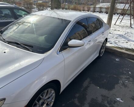 Белый Крайслер 200, объемом двигателя 2.4 л и пробегом 218 тыс. км за 8600 $, фото 3 на Automoto.ua