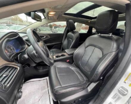 Білий Крайслер 200, об'ємом двигуна 3.6 л та пробігом 79 тис. км за 4800 $, фото 8 на Automoto.ua