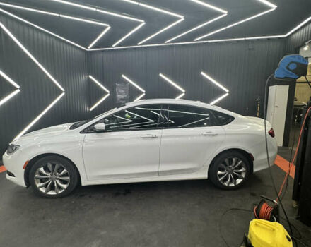 Белый Крайслер 200, объемом двигателя 2.36 л и пробегом 231 тыс. км за 7599 $, фото 7 на Automoto.ua