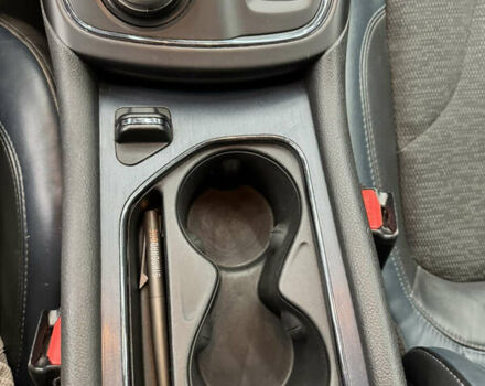 Белый Крайслер 200, объемом двигателя 2.36 л и пробегом 231 тыс. км за 7599 $, фото 21 на Automoto.ua