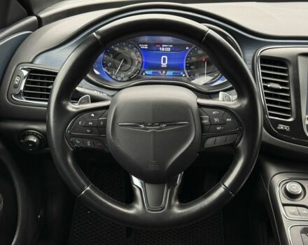 Белый Крайслер 200, объемом двигателя 3.6 л и пробегом 204 тыс. км за 9900 $, фото 12 на Automoto.ua