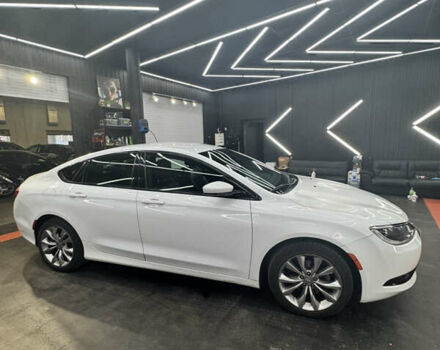 Белый Крайслер 200, объемом двигателя 2.36 л и пробегом 231 тыс. км за 7599 $, фото 3 на Automoto.ua