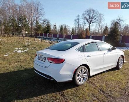 Белый Крайслер 200, объемом двигателя 2.4 л и пробегом 261 тыс. км за 9200 $, фото 4 на Automoto.ua