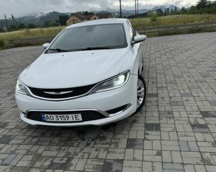 Белый Крайслер 200, объемом двигателя 2.4 л и пробегом 180 тыс. км за 8300 $, фото 4 на Automoto.ua