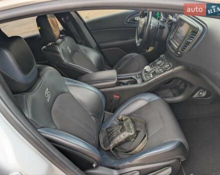 Белый Крайслер 200, объемом двигателя 3.6 л и пробегом 145 тыс. км за 11600 $, фото 14 на Automoto.ua