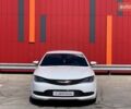 Белый Крайслер 200, объемом двигателя 3.6 л и пробегом 204 тыс. км за 12790 $, фото 2 на Automoto.ua