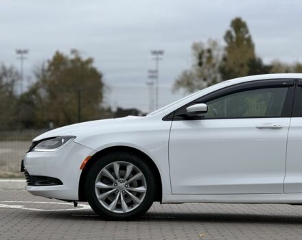 Белый Крайслер 200, объемом двигателя 3.6 л и пробегом 204 тыс. км за 9900 $, фото 5 на Automoto.ua