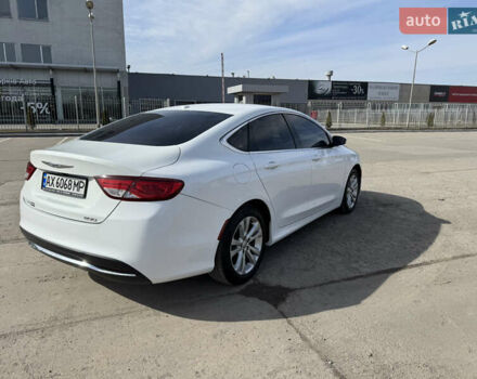 Белый Крайслер 200, объемом двигателя 2.4 л и пробегом 160 тыс. км за 9300 $, фото 3 на Automoto.ua