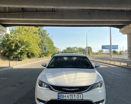 Белый Крайслер 200, объемом двигателя 2.4 л и пробегом 212 тыс. км за 8200 $, фото 2 на Automoto.ua
