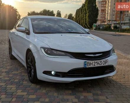 Белый Крайслер 200, объемом двигателя 3.6 л и пробегом 145 тыс. км за 11600 $, фото 1 на Automoto.ua
