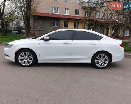 Білий Крайслер 200, об'ємом двигуна 2.36 л та пробігом 185 тис. км за 10500 $, фото 14 на Automoto.ua