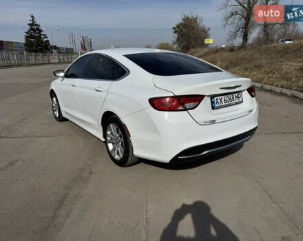 Белый Крайслер 200, объемом двигателя 2.4 л и пробегом 160 тыс. км за 9300 $, фото 2 на Automoto.ua