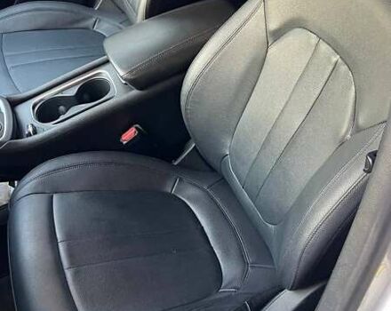 Белый Крайслер 200, объемом двигателя 2.4 л и пробегом 160 тыс. км за 11000 $, фото 3 на Automoto.ua