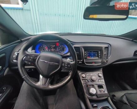Белый Крайслер 200, объемом двигателя 2.36 л и пробегом 152 тыс. км за 9450 $, фото 11 на Automoto.ua