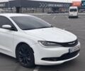 Белый Крайслер 200, объемом двигателя 2.4 л и пробегом 158 тыс. км за 11300 $, фото 1 на Automoto.ua
