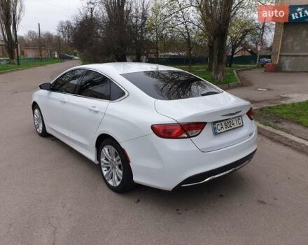 Білий Крайслер 200, об'ємом двигуна 2.36 л та пробігом 185 тис. км за 10500 $, фото 4 на Automoto.ua